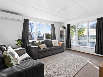 Sunny, secure and smart buying