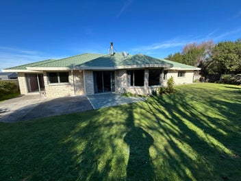 Image 1 of 18