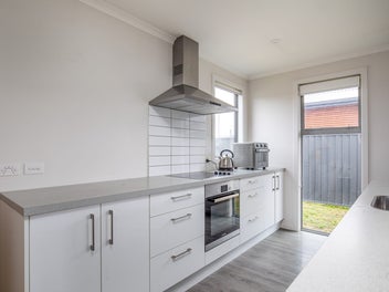 Modern Living in Sought-After Summerfields