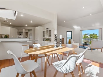 Spacious Family Living With A View..
