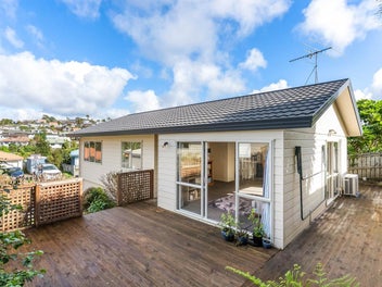 1st Home Buyers & Investor Delight in Stanmore Bay