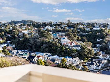 CONVENIENT & SPACIOUS - CENTRAL KELBURN