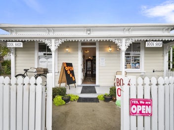 Gorgeous Home with Business Opportunity