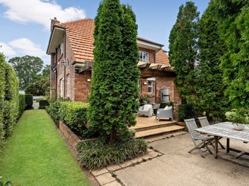 Classic English Elegance