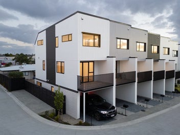 Ridge Residences: 3 Bedroom Homes!