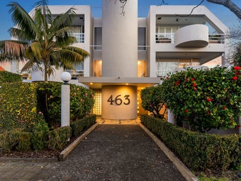 Garden Lovers' Apartment - Walk to Remuera Village