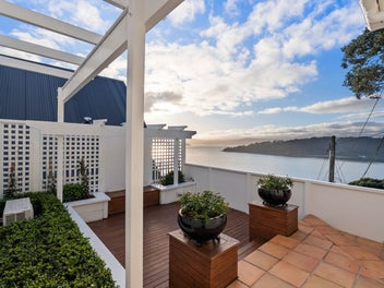 Sun, Charm & Spectacular Views