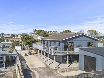 The ultimate doer-upper with beautiful sea views