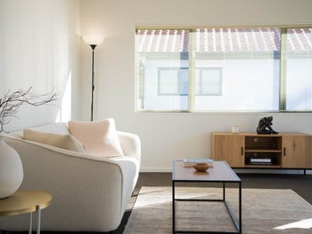 Desperate Vendors - Make an Offer!