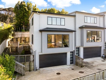 Best Value!! Large 188m2 6-year-old - As New