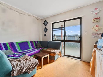 DIY, Invest or Hold – Strong Yield