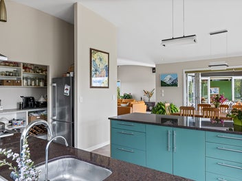 EXTENDED FAMILY HOME