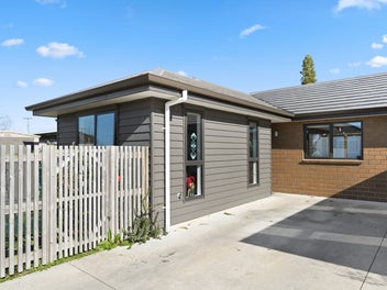Image 1 of 15
