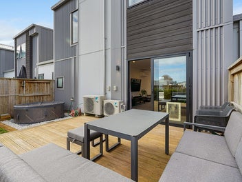 Modern Townhouse in Prime Location