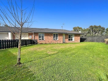 Image 1 of 18