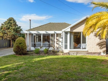Sunny, Solid & In Zone - A Family Gem