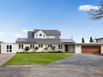 Grand Design on Grey