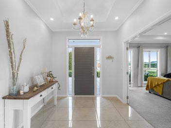 Stylish, High-Spec Living for Garden Lovers