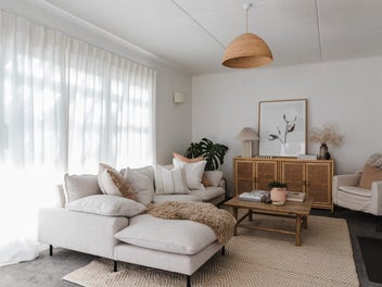 Style - Charm - Location