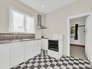 Property starter, freshly carpeted and painted
