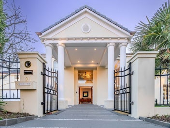 The Perfect Match? A Prestigious Georgian Resi...