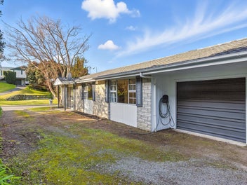 Live the Raumati lifestyle, walk to it all