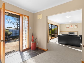 Sunny, Spacious And Peaceful Haven