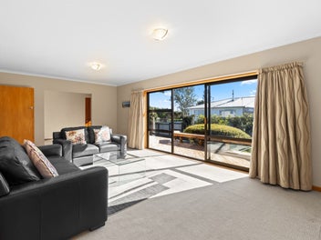 Spacious Family Home On A Sunny Section