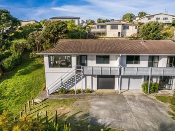 Sunny & Private Townhouse - Be Quick!