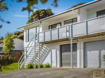Sunny & Private Townhouse - Be Quick!
