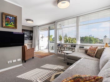 Perfect Parnell bolt-hole