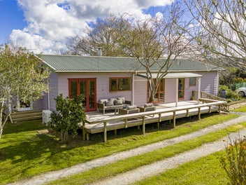 Private 20-Acre Lifestyle in Paparoa