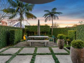 Garden Lovers' Apartment - Walk to Remuera Village