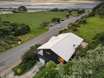 A Rise to Redcliffs