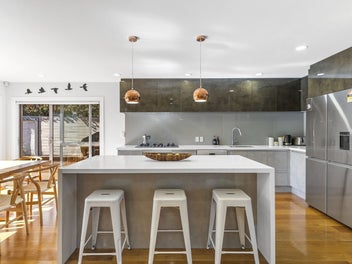 Spacious, modern family home: Perfect sanctuary