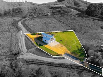 Bold Build, Triple Garage, Country Views