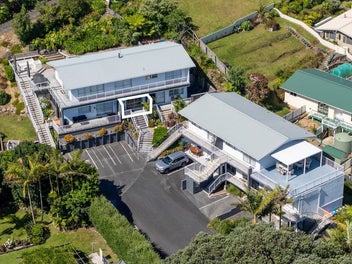 Central Russell Living