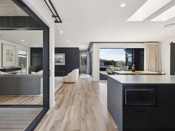 Designer living in sought after Jarden Mile