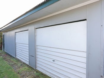 AFFORDABLE POTENTIAL WITH HUGE 60m2 SHED!