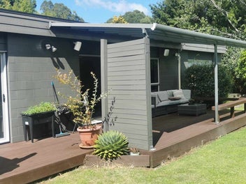 Private and Sunny in Glenview