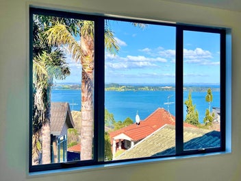 Stylish, Spacious & Sun-Soaked with Stunning S...