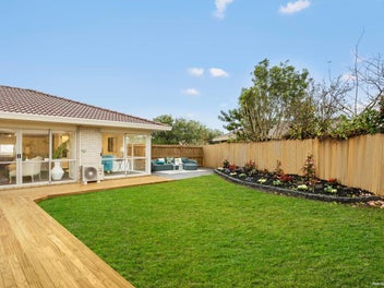 Modern, Spacious, Family Gem - Pt View School Zone