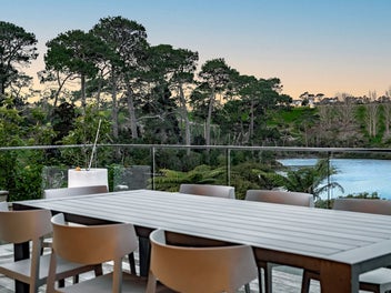 Refined Waterside Living