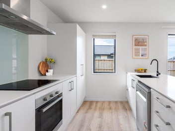 Stylish & Modern Family Home $745,000 - $805,000