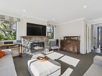 Irreplaceable Retreat in the Heart of Riverstone