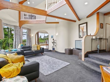 Oakura Lifestyle, Vendors Must Sell