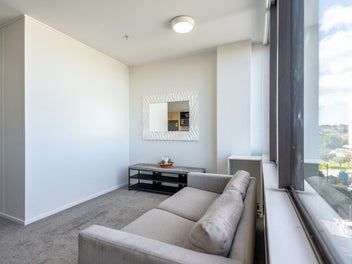 Fully Furnished, Light-Filled Apartment