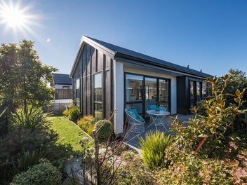Your Easy-Care Escape in The Meadows