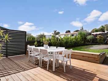 Sun, Space, and Style - Kickstart your Kiwi Summer