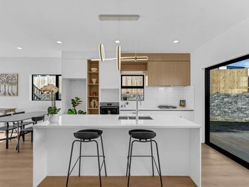 Stylish Duplex; Showhome on 253 m2 Section